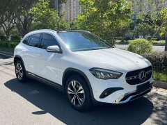 Mercedes-Benz GLA 200 - ფოტო 1