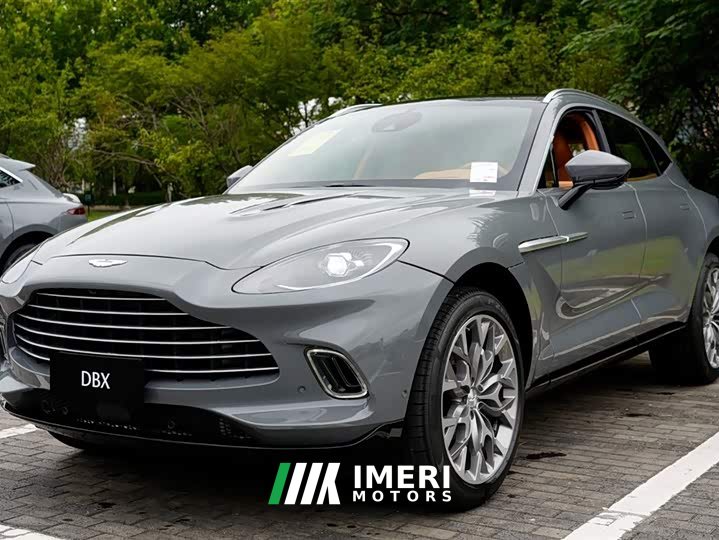 Aston Martin DBX 4.0T V8