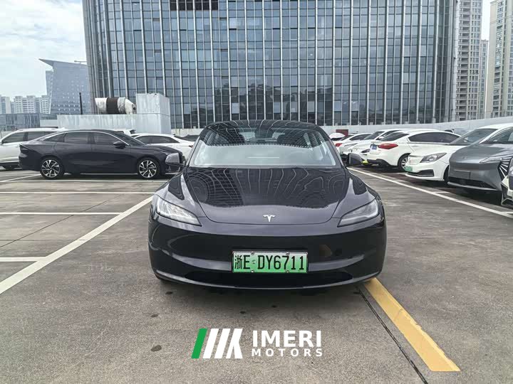 Tesla Model 3 Rear-Wheel Drive