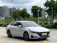 Hyundai Elantra 1.5L CVT Luxury - ფოტო 3