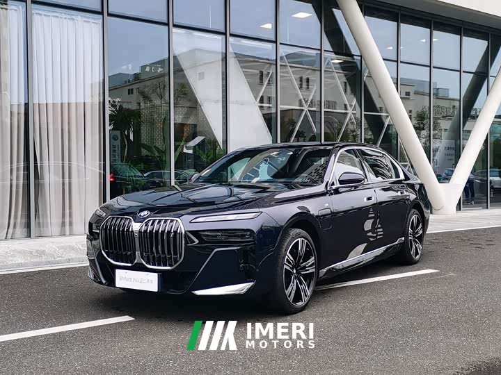 BMW i7 xDrive60L M Sport Package - ავტომობილი ჩინეთიდან