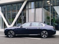 BMW i7 xDrive60L M Sport Package - ფოტო 6