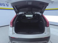 Cadillac XT4 28T FWD Luxury - ფოტო 4