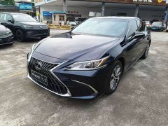 Lexus ES 2022 300h Excellence Edition - ფოტო 1