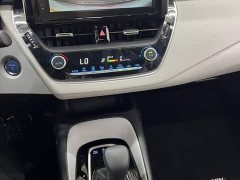 Toyota Corolla 2022 Hybrid 1.8H E-CVT Luxury - ფოტო 12