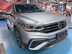 Volkswagen Tiguan L 330TSI Automatic Two-Wheel Drive Comfort Edition - ფოტო 3