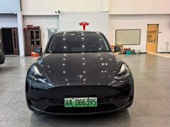 Tesla Model Y Rear-Wheel Drive - ფოტო 2