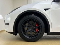 Tesla Model Y Rear-Wheel Drive - ფოტო 4