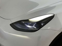 Tesla Model Y Rear-Wheel Drive - ფოტო 5