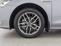 BYD Qin Plus 2021 DM-i 120KM Flagship - ფოტო 17