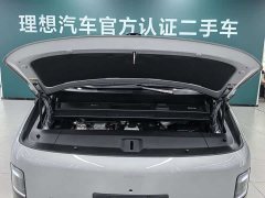 Li Auto Li Xiang MEGA Ultra - ფოტო 12