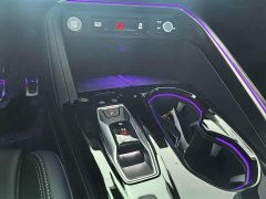 Audi Q5L 2.0T Smart Hybrid Premium Edition - ფოტო 11
