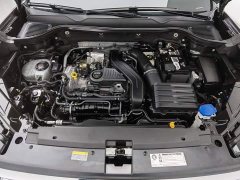 Volkswagen Touareg 2023 300TSI Two-Wheel Drive Crescent Edition - ფოტო 6