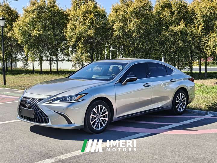 Lexus ES 2020 200 Excellence Edition - ავტომობილი ჩინეთიდან