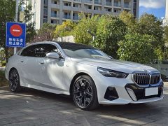 BMW 5 Series 530Li Luxury M Sport Package - ფოტო 3
