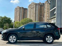 Toyota RAV4 2023 2.0L CVT FWD Urban Edition - ფოტო 3