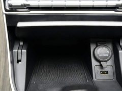 AITO Blue Electric E5 1.5L DE-i 100KM Comfort 5-Seater - ფოტო 11