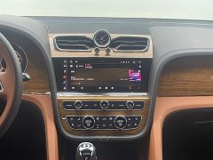 Bentley Bentayga 4.0T V8 Long Wheelbase - ფოტო 13