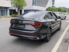 Volkswagen Sagitar 300TSI DSG Excellence Edition - ფოტო 4