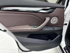 BMW X1 2022 sDrive20Li Premium - ფოტო 16