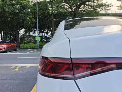 BYD Qin Plus DM-i 120KM Luxury - ფოტო 18