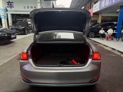Lexus ES 200 Premium Edition - ფოტო 19