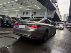 Lexus ES 200 Premium Edition - ფოტო 20