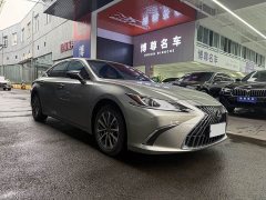 Lexus ES 200 Premium Edition - ფოტო 3
