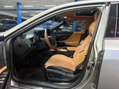Lexus ES 200 Premium Edition - ფოტო 5