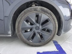Tesla Model Y Rear-Wheel Drive - ფოტო 6