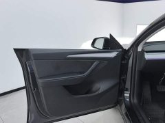 Tesla Model Y Rear-Wheel Drive - ფოტო 7