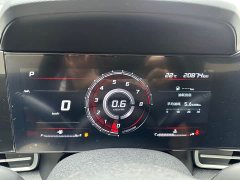Hyundai Elantra 1.5L CVT Luxury - ფოტო 10