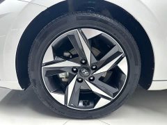Hyundai Elantra 1.5L CVT Luxury - ფოტო 15