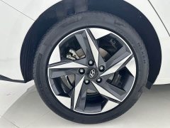 Hyundai Elantra 1.5L CVT Luxury - ფოტო 17