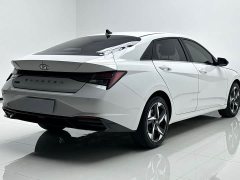 Hyundai Elantra 1.5L CVT Luxury - ფოტო 6