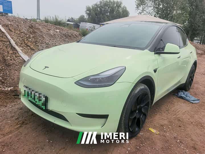 Tesla Model Y Rear-Wheel Drive