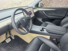 Tesla Model Y Rear-Wheel Drive - ფოტო 6