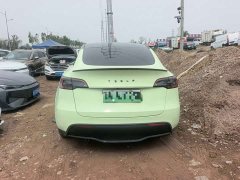 Tesla Model Y Rear-Wheel Drive - ფოტო 8
