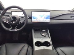 BYD Dolphin 06 DM-i Touring DM-i 80KM Luxury Edition - ფოტო 12