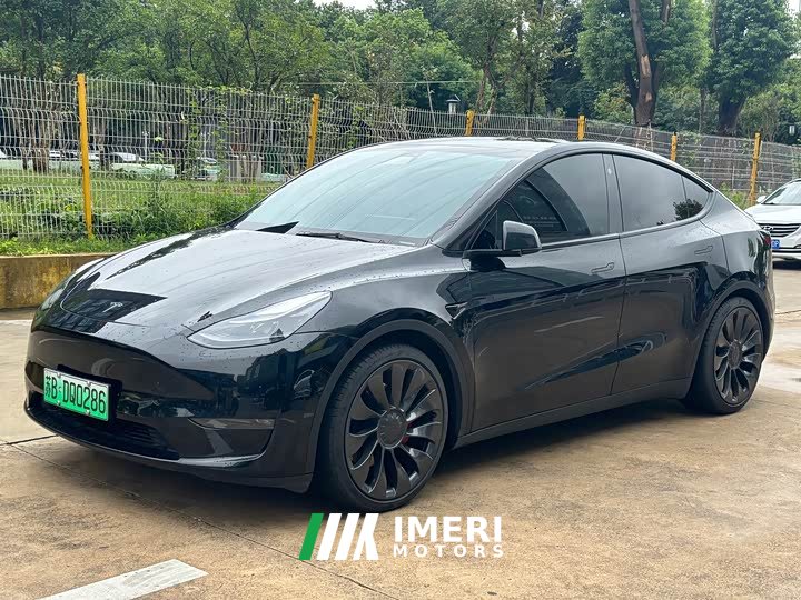 Tesla Model Y Performance All-Wheel Drive
