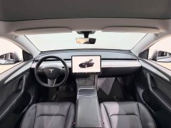 Tesla Model Y Rear-Wheel Drive - ფოტო 15