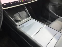 Tesla Model Y Rear-Wheel Drive - ფოტო 15