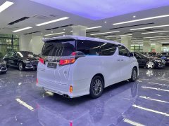 Toyota Vellfire Crown Hybrid 2.5L HV Premium Edition - фото 6