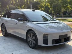Li Auto i6 Four-Wheel Drive Standard Edition - ფოტო 2
