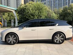 Li Auto i6 Four-Wheel Drive Standard Edition - ფოტო 7