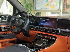 Mercedes-Benz Vito 2024 2.0T Elite 7-Seater - ფოტო 7