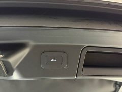 Land Rover Range Rover Velar 2023 250PS Gloss Black Collector's Edition - ფოტო 18
