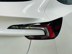 Tesla Model 3 Long Range Rear-Wheel Drive - ფოტო 11