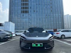 Xiaomi YU7 Four-Wheel Drive Max Edition - ფოტო 2