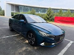 Hyundai Elantra 1.5L CVT Luxury - ფოტო 3